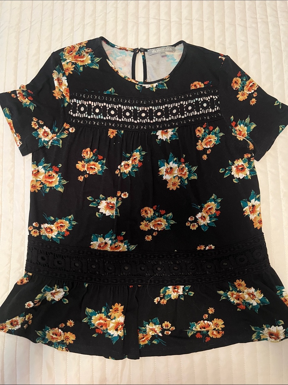 Danielrainn Black Floral Crochet Trim Short Sleeve Blouse